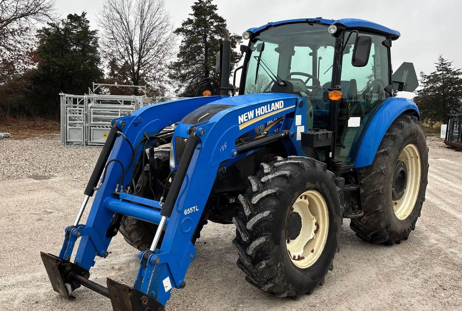 2015 New Holland T4.95 MFWD tractor